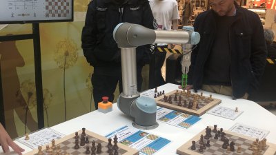 Робот, който може да побети всеки гросмайстор на шах