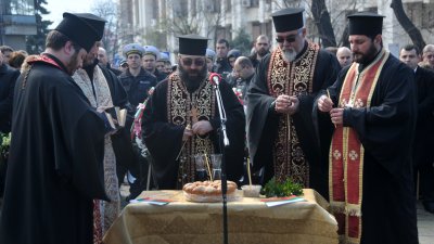 Бургаското духовенство отслужи заупокойна молитва в памет на загиналите в Руско-турската освободителна война