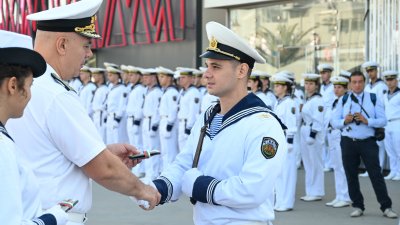 Във Варна се проведе церемония по присвояване на първо офицерско звание на курсантите от Випуск'2023 на ВВМУ Н. Й. Вапцаров. Снимки ВМС