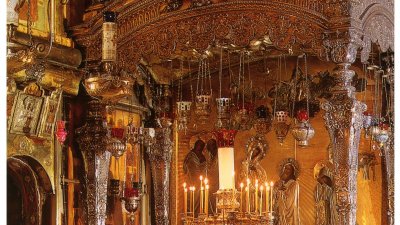 Мощите на светеца се пазят в Троице-Сергиевата лавра и привличат хиляди за поклонение