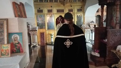Дядо Паладий отслужи заупокойната молитва в памет на патриарх Неофит