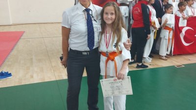 Анабел Атанасова е една от младите надежди на клуба на Гергана Апостолова