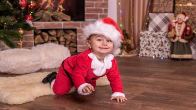 Теодор е на десет месеца и това е първата му Коледа