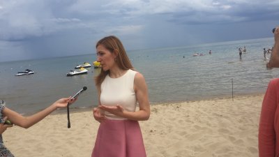 Министър Ангелкова участваше в проверката на плажа