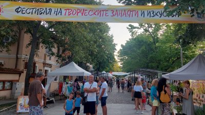 Фестивалът бе открит днес и продължава до 26-ти август. Снимки Община Царево