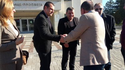 Зам.-министър Цветан Димитров бе на посещение в Камено