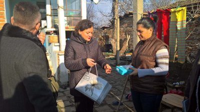 Бургаските депутати от ГЕРБ предоставиха вещите, купени с пари от благотворителната инициатива