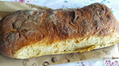Хляб Гръцки в пекарна в центъра на Бургас се продава на същата цена, въпреки премахнатото ДДС. Снимки Петя Добрева