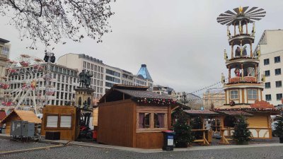 Коледните базари в Европа традиционно отварят в края на ноември и работят до Бъдни вечер или до началото на следващата година. Снимки Христо Димитров