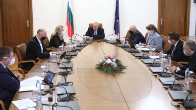 За шести месец пенсионерите ще получат по 50 лева към пенсиите си, съобщи премиерът Борисов на заседанието. Снимка Министерски съвет