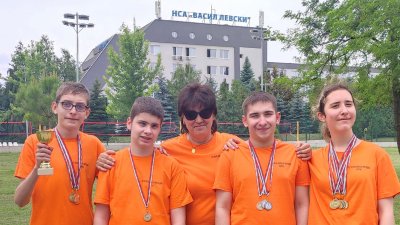 За поредна година възпитаниците на Марияна Георгиева участват и се представят успешно в параолимпийските национални ученически игри. Снимка СУ Св. св. Кирил и Методий