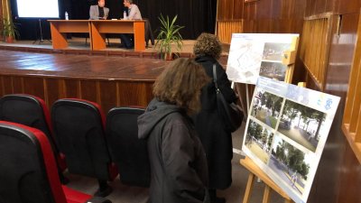 Идейният проект за реновиране на площада в Ахтопол бе представен нагледно . Снимки Пресцентър Община Царево 