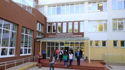 Стажовете се отнасят за студентите от бургаския университет Проф. д-р Асен Златаров. Снимка Община Бургас