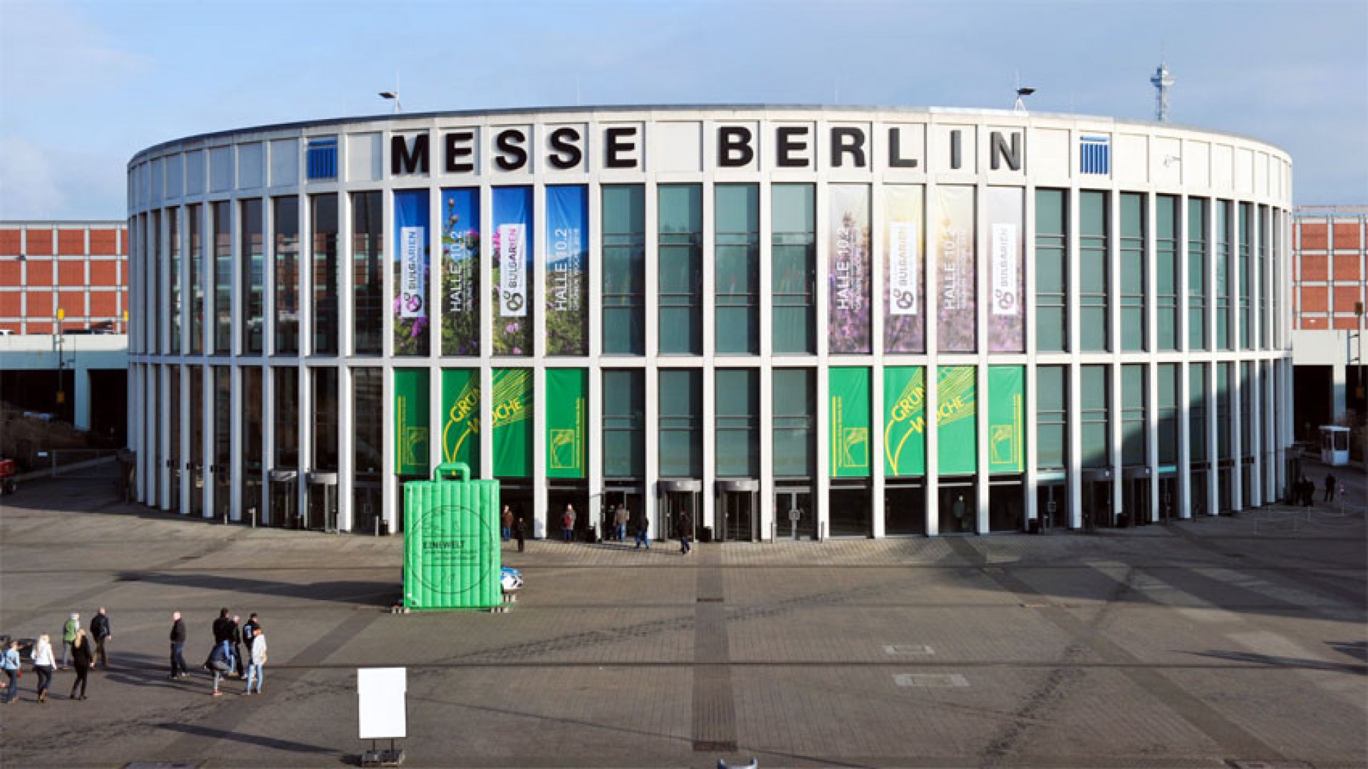 Зала в Messe Berlin ще се превърне във временна клиника с капацитет от 1000 легла