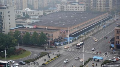 От този покрит пазар в китайския град Ухан е тръгнал вируса през зимата на 2019 година