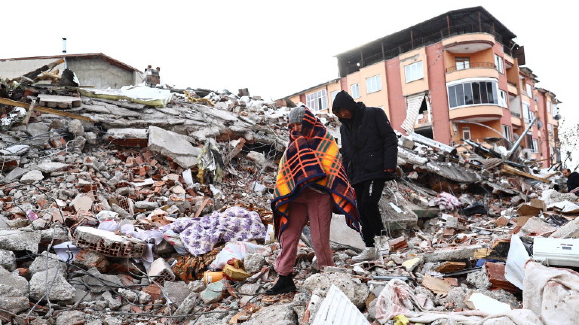 Земетресението отне стотици животи. Снимка ЕРА/БГНЕС