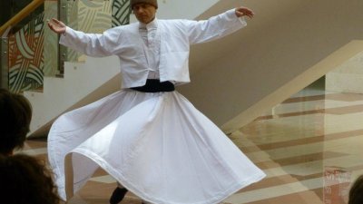 Васил Тосев е посветен за дервиш в най-важния център на суфите – турския град Коня