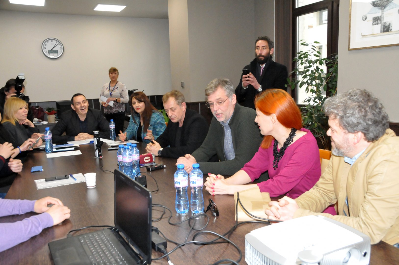 Комисията по култура се срещна с представители на различните продукции, които искат да снимат в Бургас. Снимка Лина Главинова
