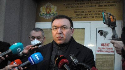 Според министър Ангелов няма проблем със забавянето на ваксинирането в страната. Снимка Черноморие-бг