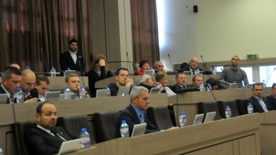 Съветниците подкрепиха докладната на кмета Димитър Николов. Снимка Лина Главинова