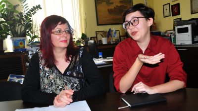Елизавета Малянова и нейната учителка Неда Йорданова ще присъстват на церемонията по награждаването. Снимка Лина Главинова