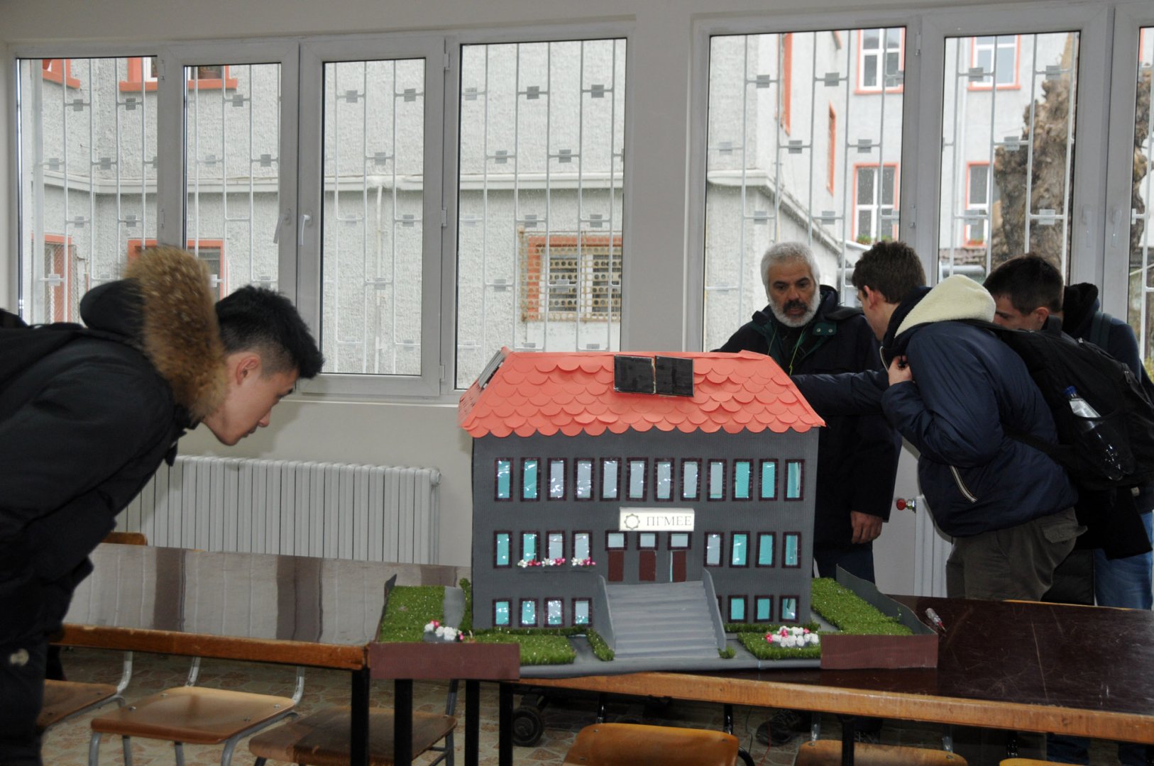 В проекта ще участват и ученици от бургаската гимназия. Снимка Архив Черноморие-бг