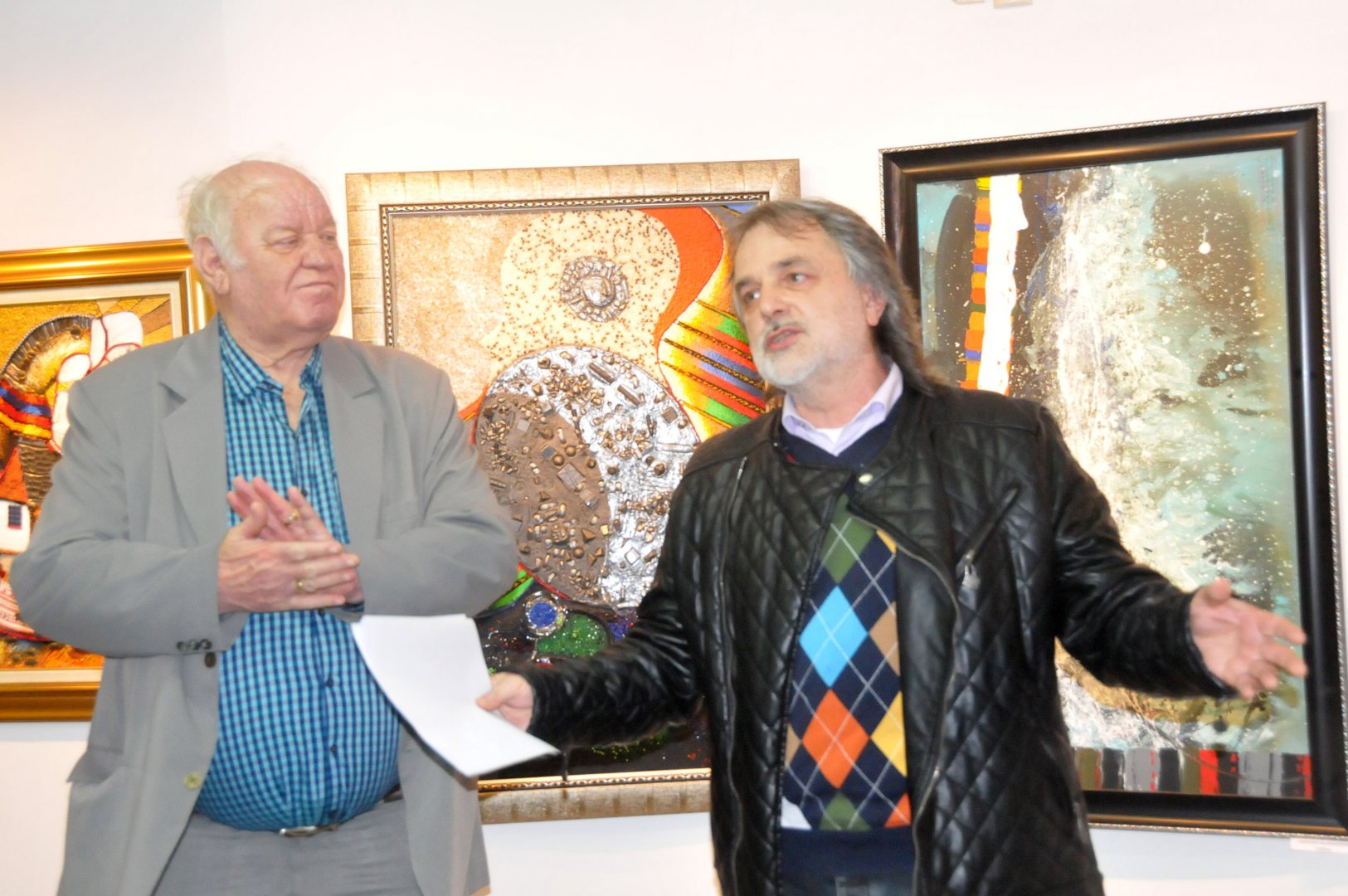 Валентин Дончевски гостува за втори път в галерия Бургас. Снимки Лина Главинова