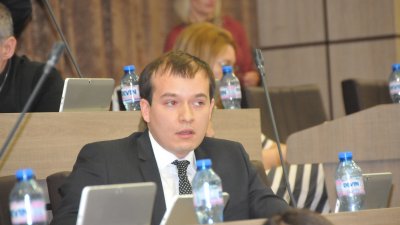 Румен Ангелов е най-младият съветник и не е сред активните от групата на ГЕРБ. Снимка Лина Главинова