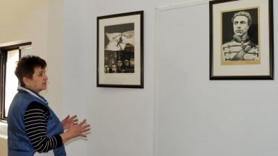 Творби на 5 бургаски автори са включени в изложбата за освобождението. Снимка Лина Главинова