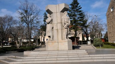 Демонтирането на този паметник предизвика реакцията на БСП в Царево. Снимка Архив Черноморие-БГ