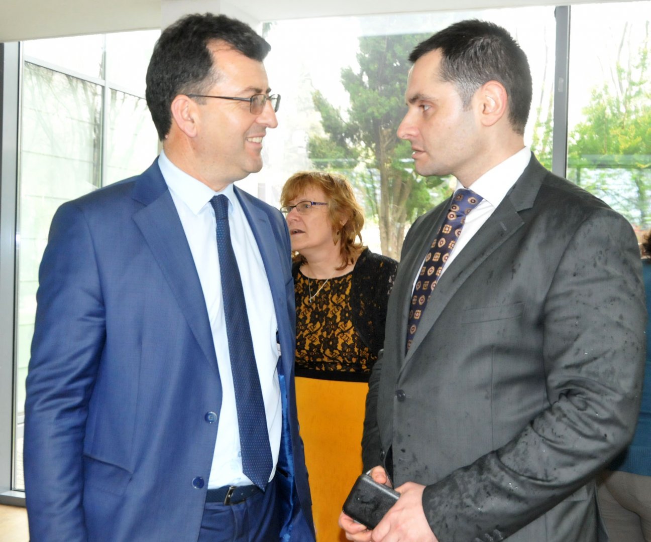 Конкурсът се организира от евродепутата Асим Адемов (вляво). Снимка Архив Черноморие-бг