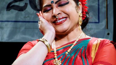Д-р Сарасватхи Раджатеш ще представи индийски класически танци на сцената на Кукления театър в Бургас. Снимка Личен архив 