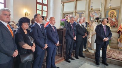 Председателят на тракийско дружество Странджа бе на светата литургия в храма в Одрин