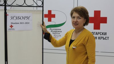 Гласуването на Общото събрание на организацията бе тайно. Снимки БЧК - Бургас
