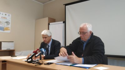 В община Бургас безработицата е най-ниска, каза Живко Янакиев (вляво). Снимка Черноморие-бг