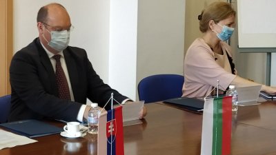 Посланик Мануел Корчек се срещна с част от бизнеса в Бургас и региона