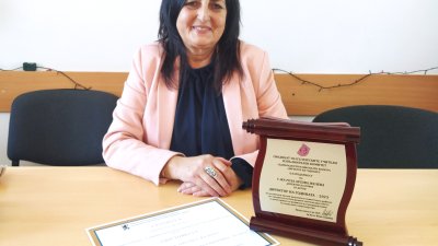 Роза Желева е единственият отличен училищен директор от област Бургас. Снимка Петя Добрева