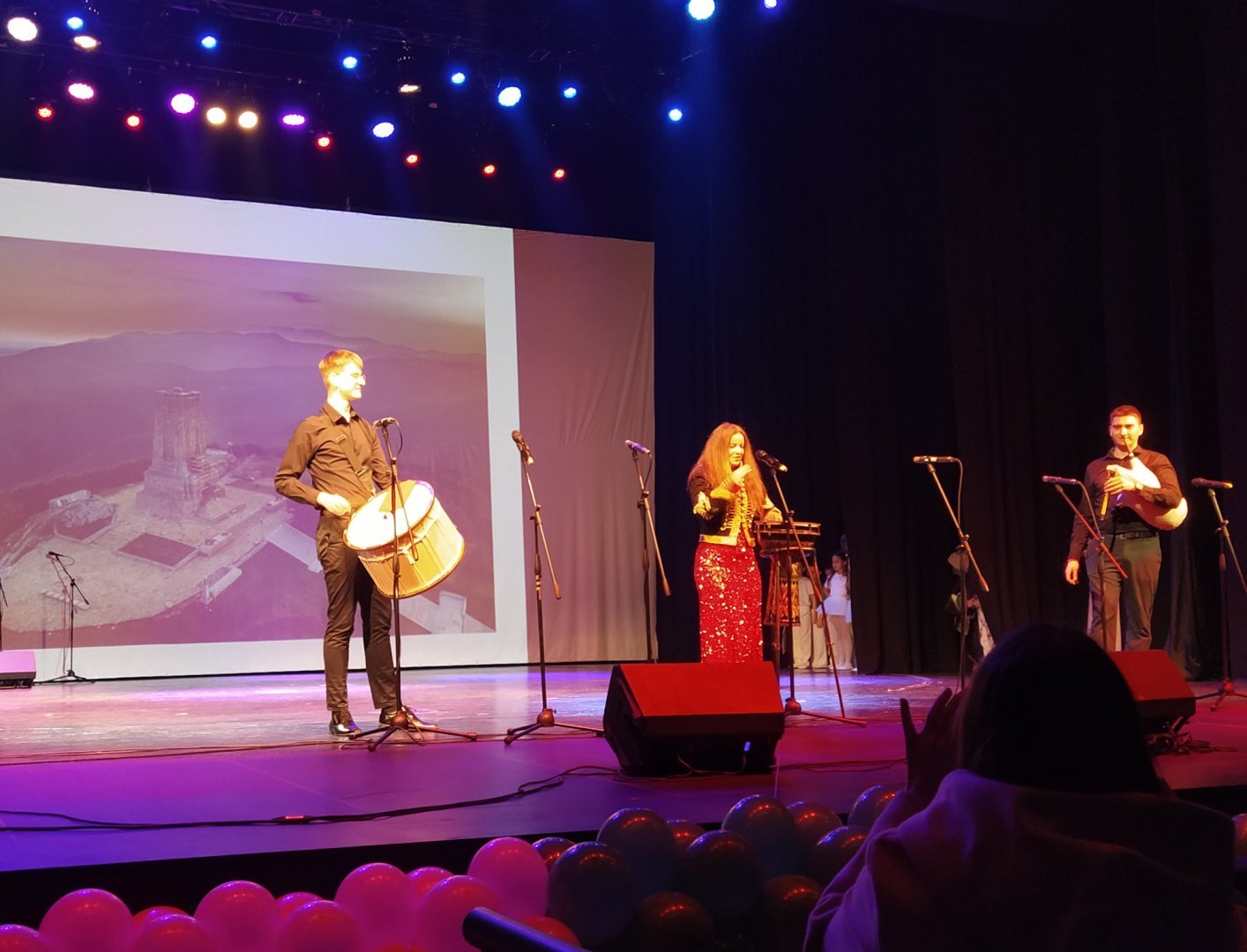 Елица Тодорова и нейното трио участваха в благотворителния концерт на фондация Гордите българи в началото на март. Снимка Архив Черноморие-бг