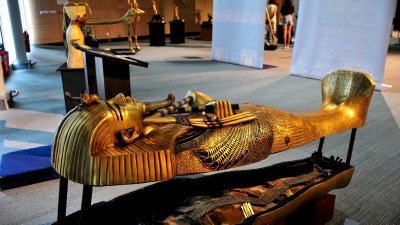 Точно копие на мумията на Тутанкамон може да бъде видяна в изложбата в Бургас. Снимки Бургас без цензура