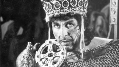 Апостол Карамитев като цар Иван Асен II в едноименния филми