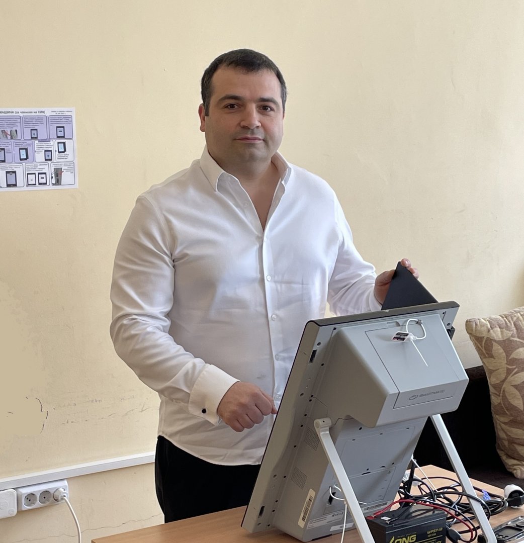 Гласувах, защото е важно и защото гласът на всеки един българин е важен. Гласувайте и вие, каза Бачийски
