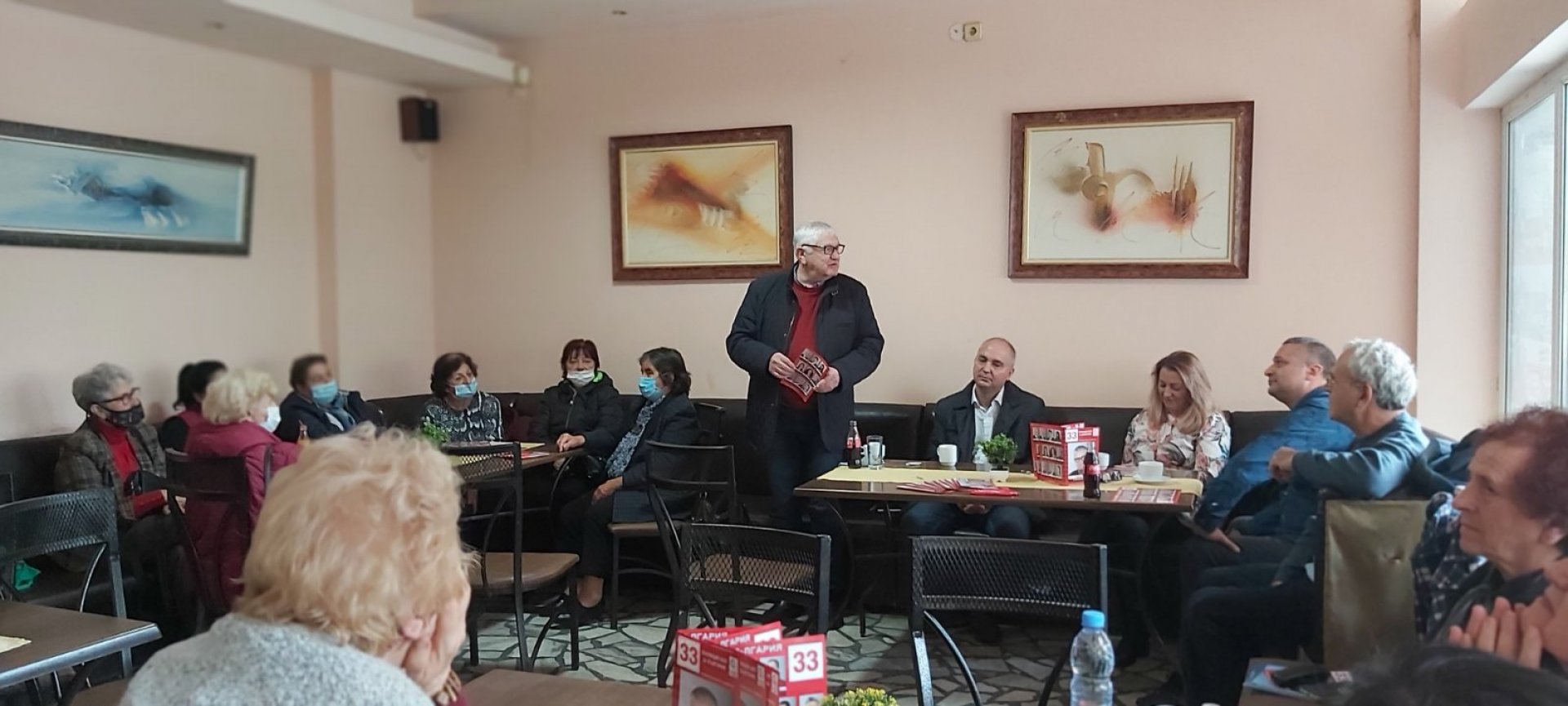Водачът на листата Петър Кънев и част от кандидатите за депутати изслушаха проблемите на хората в двата града