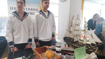 Вече 65 години Морското училище в Бургас обучава кадри. Снимка Архив Черноморие-бг