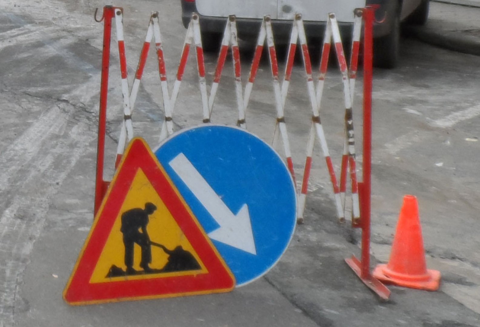 Заради изпълнение на проект Реконструкция на уличната мрежа затварят улици във Варна. Снимка Архив Черноморие