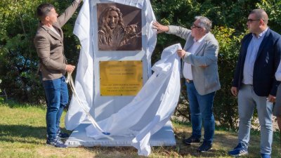 В церемонията по откриването участва и кметът на Царево Марин Киров (вляво). Снимки Община Царево