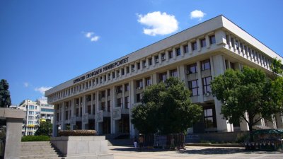 Решението за задържанато е на Районната прокуратура в Бургас