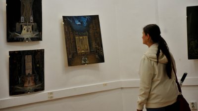Изложбата може да бъде разгледана в художествена галерия Петко Задгорски. Снимки и репродукции Бургас без цензура