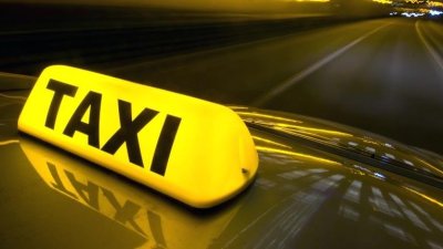 По време на кражбата таксито е било паркирано пред заведение в Айтос. Снимката е илюстративна