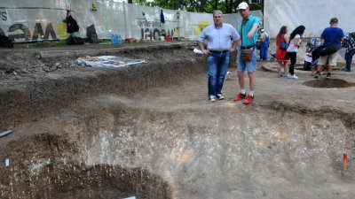 14 ями са разкопани и са идентифицирани още 9. Снимки Черноморие-бг