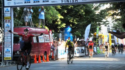 Полският колоездач Марсел Богуславски пръв финишира и стана победител в 4-ия етап от 69-та колоездачна обиколка на България. Снимки Черноморие-бг